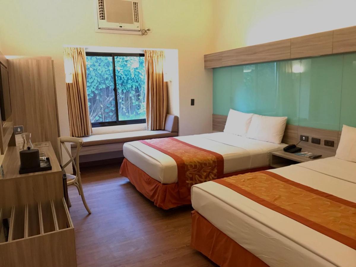 Microtel By Wyndham Boracay Balabag  Экстерьер фото