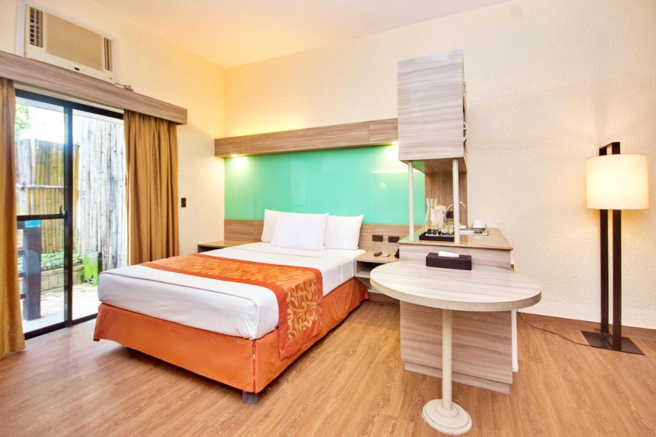 Microtel By Wyndham Boracay Balabag  Экстерьер фото