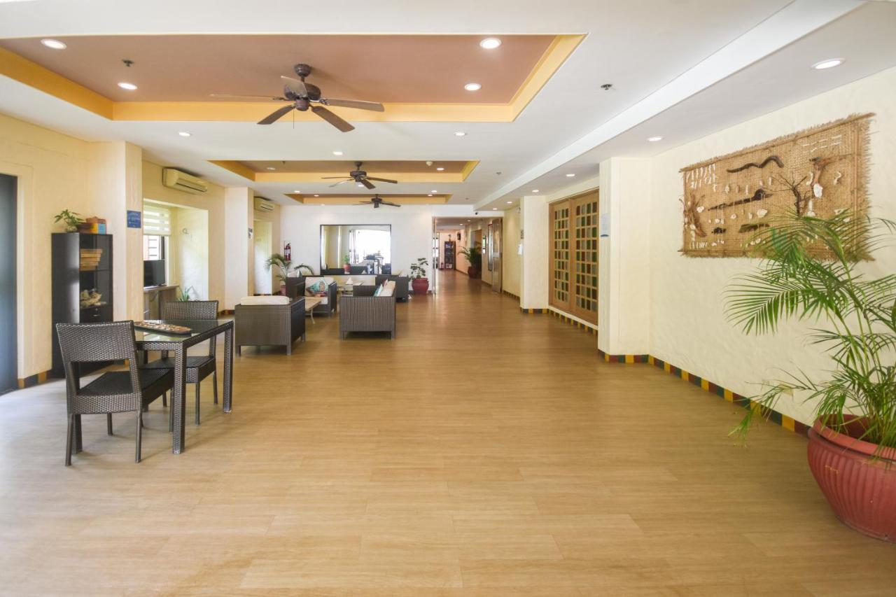 Microtel By Wyndham Boracay Balabag  Экстерьер фото
