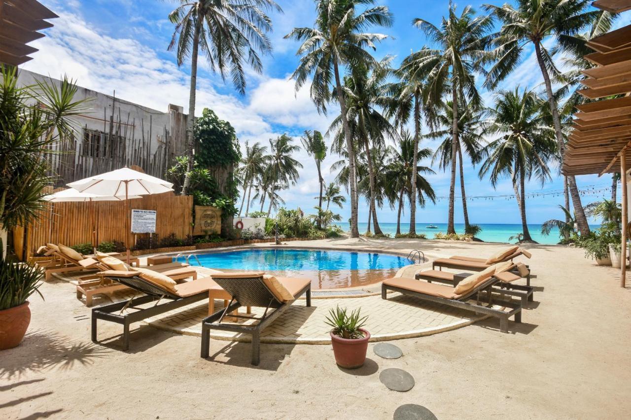 Microtel By Wyndham Boracay Balabag  Экстерьер фото
