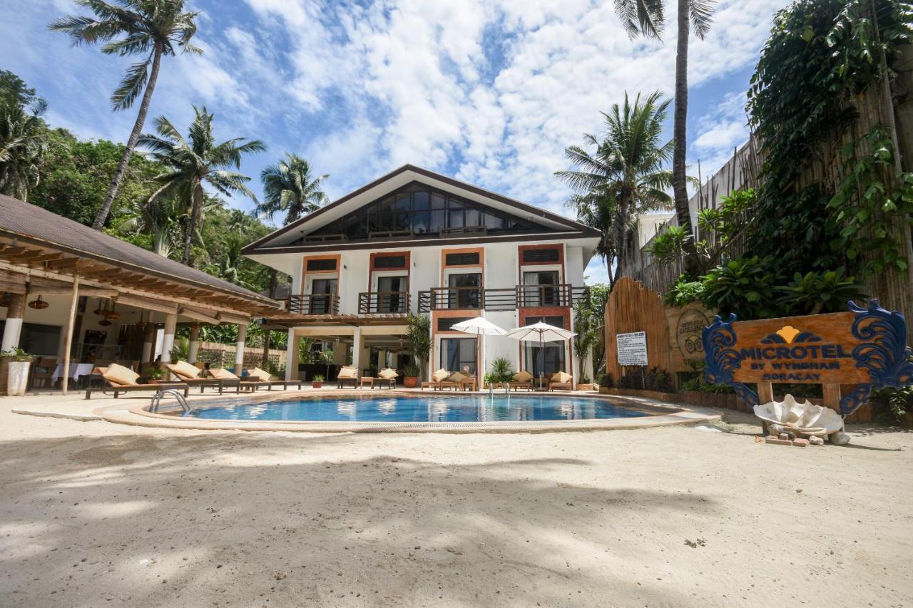 Microtel By Wyndham Boracay Balabag  Экстерьер фото