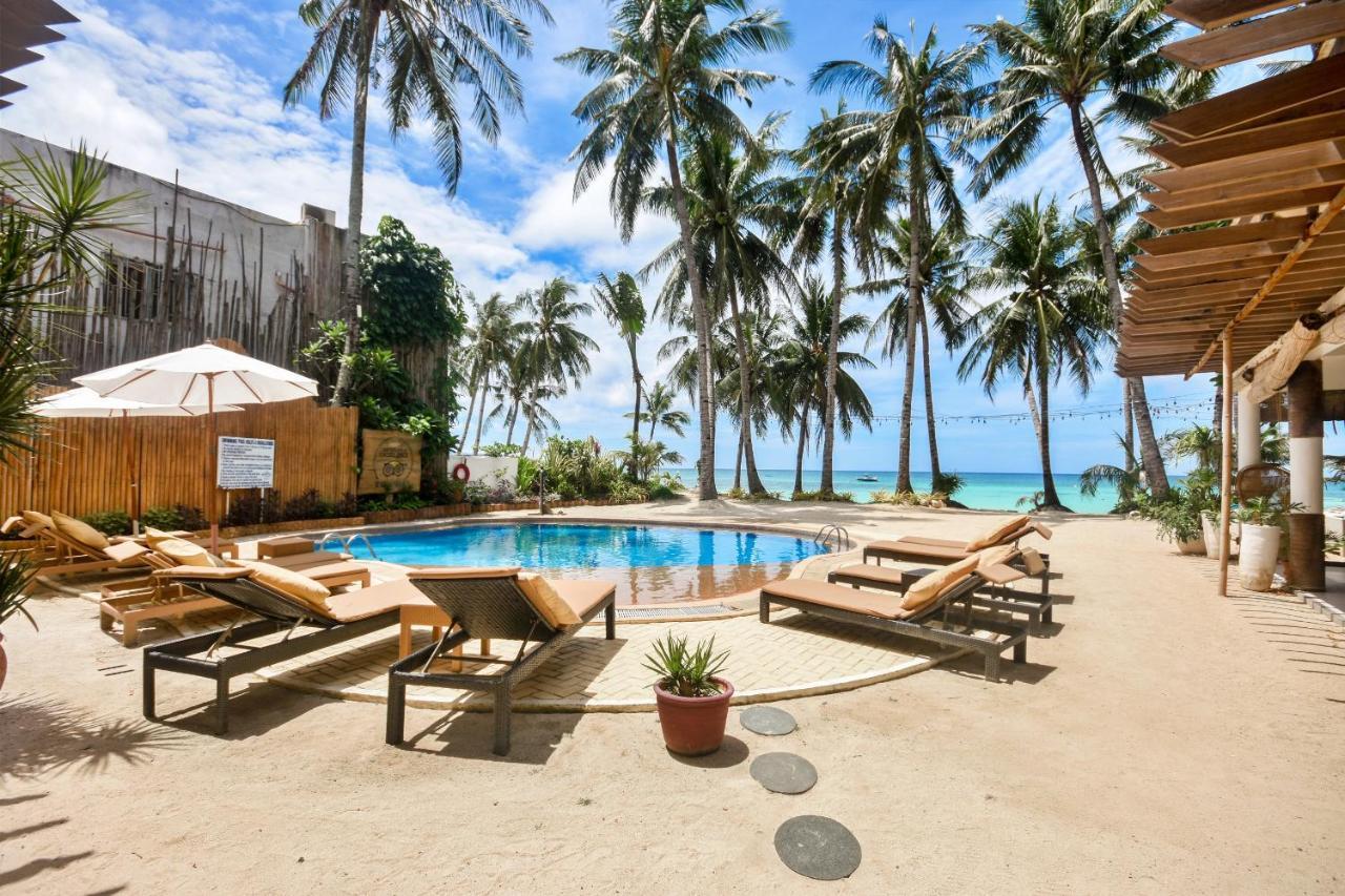 Microtel By Wyndham Boracay Balabag  Экстерьер фото