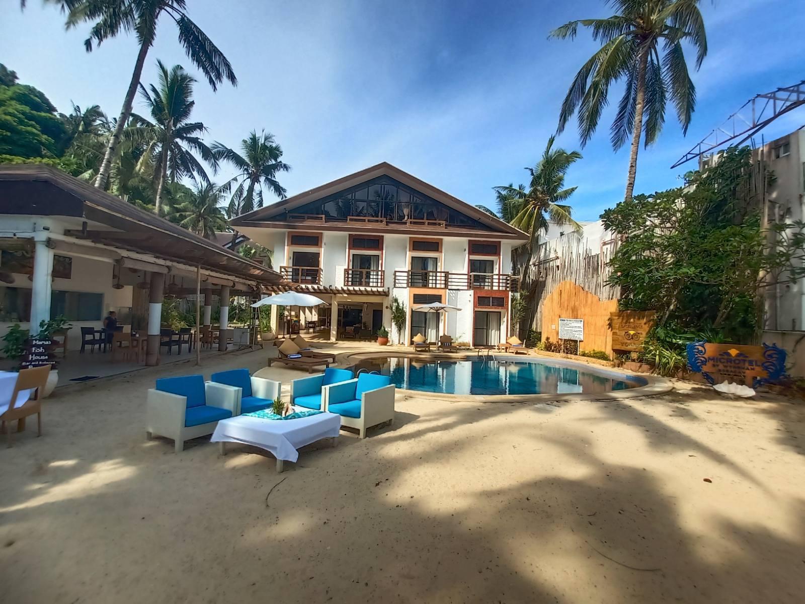 Microtel By Wyndham Boracay Balabag  Экстерьер фото