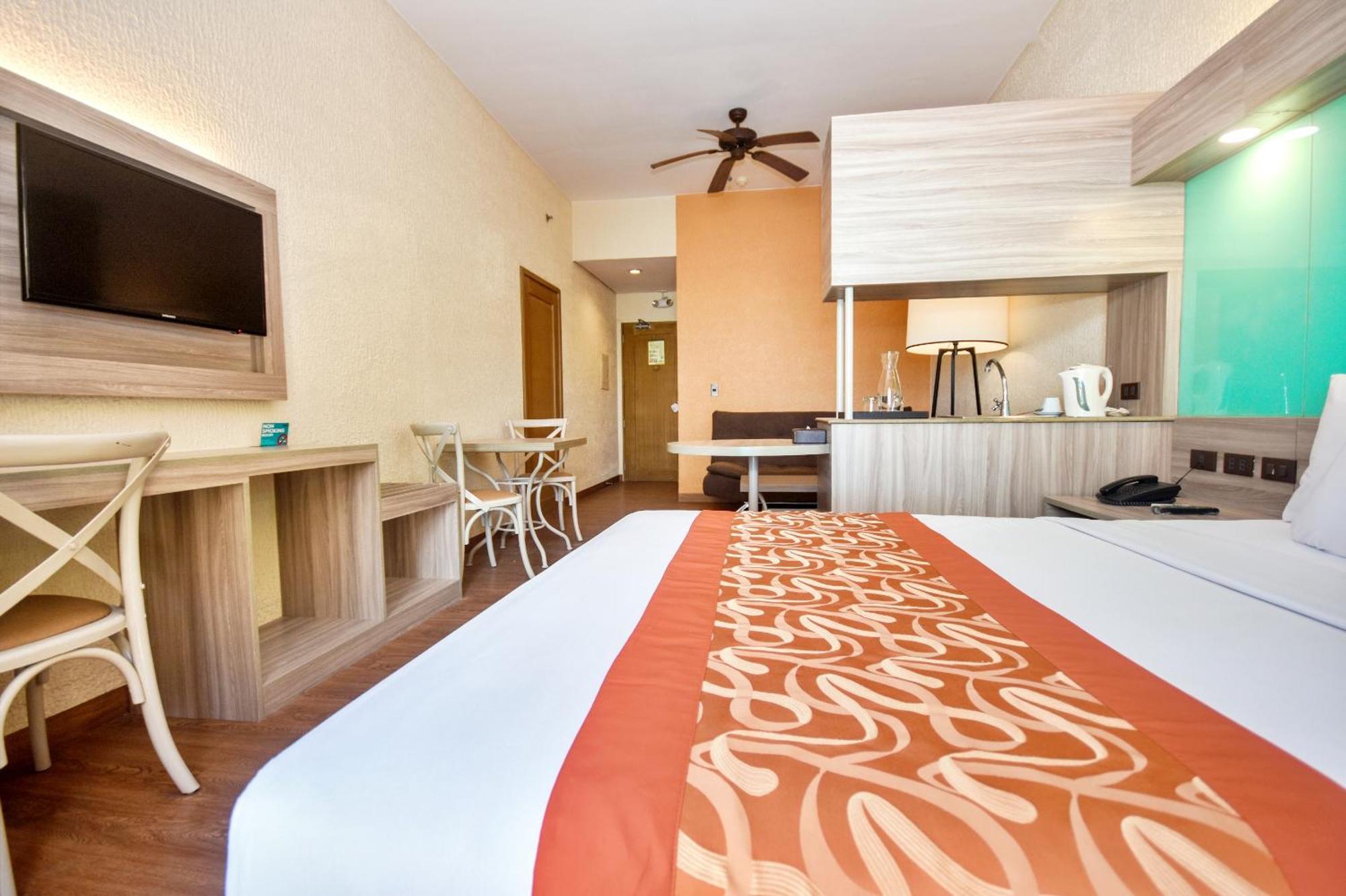 Microtel By Wyndham Boracay Balabag  Экстерьер фото