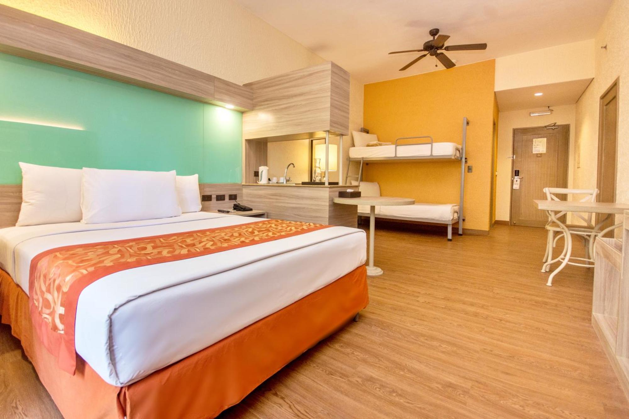 Microtel By Wyndham Boracay Balabag  Экстерьер фото